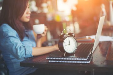 Suivi des horaires : les règles à respecter pour être en conformité avec la loi